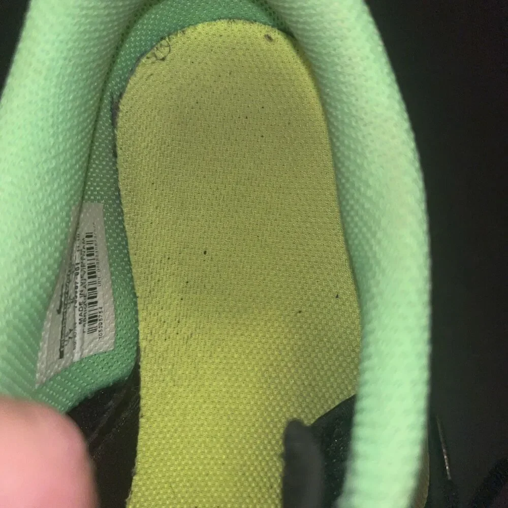 Size 7 (GS) - Nike KB Mentality Low Green